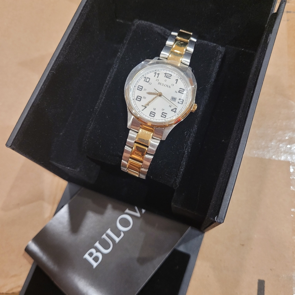 Bulova 98M128 Women’s Two-Tone Watch – Brand New in Box, Classic Collectible - Picture 8 of 10